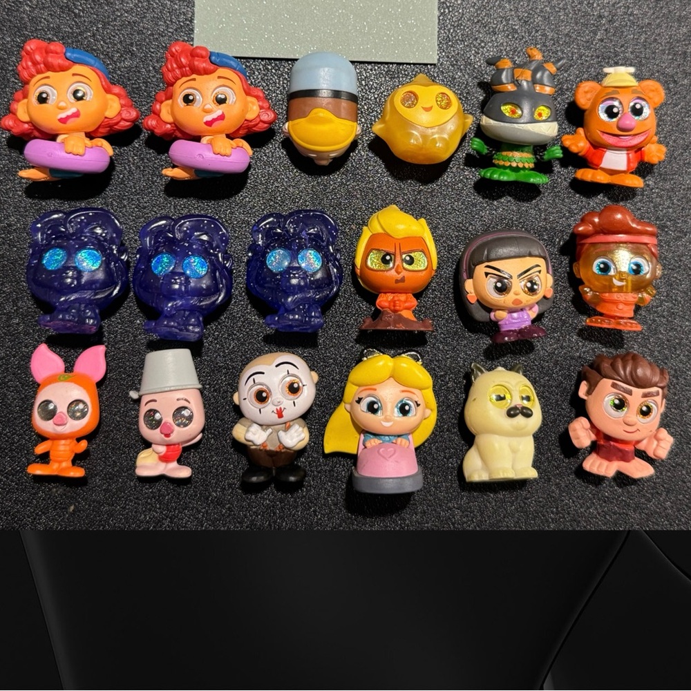 Disney Doorables Bundle Of (18)